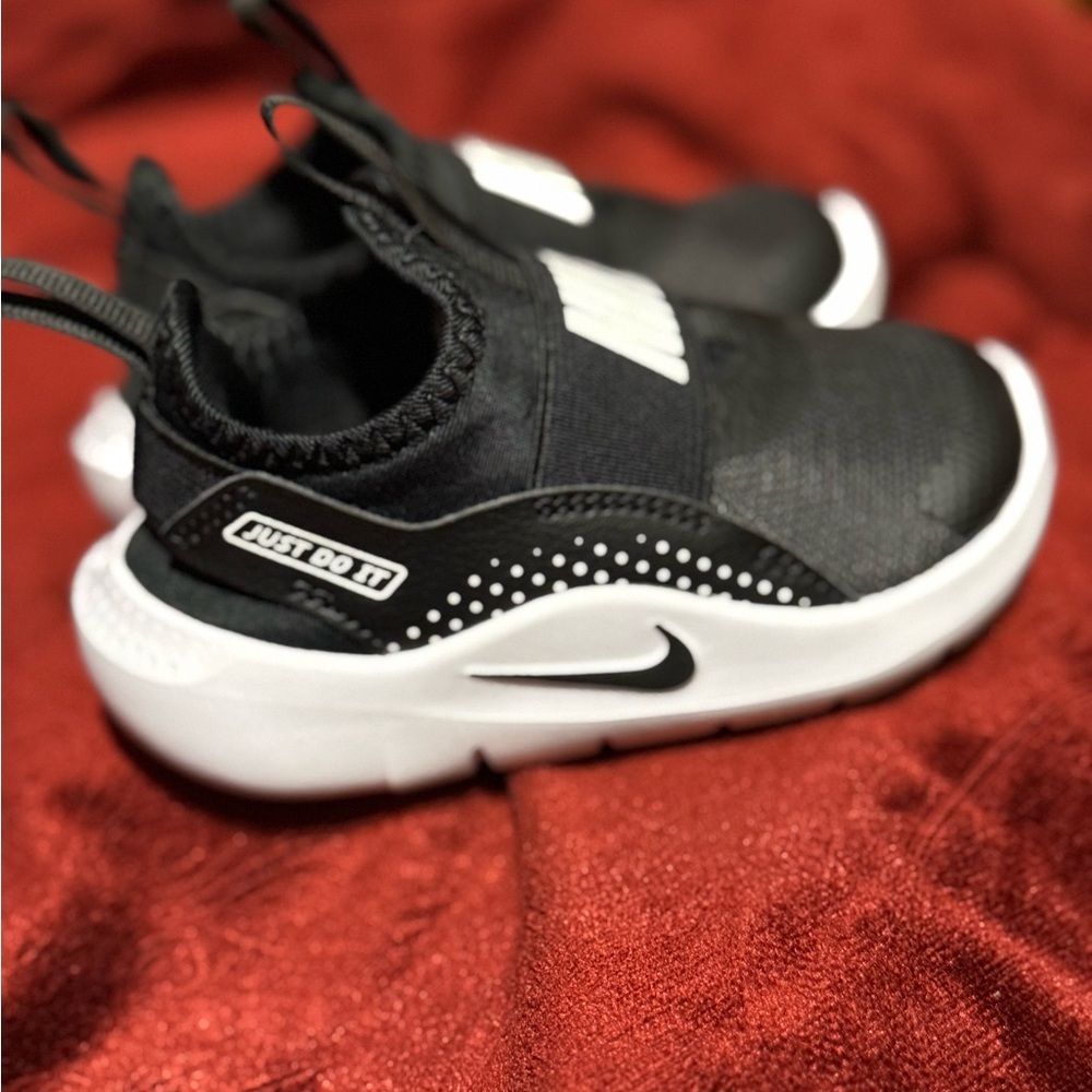 Nike Kids Black and White Slip-On Sneakers